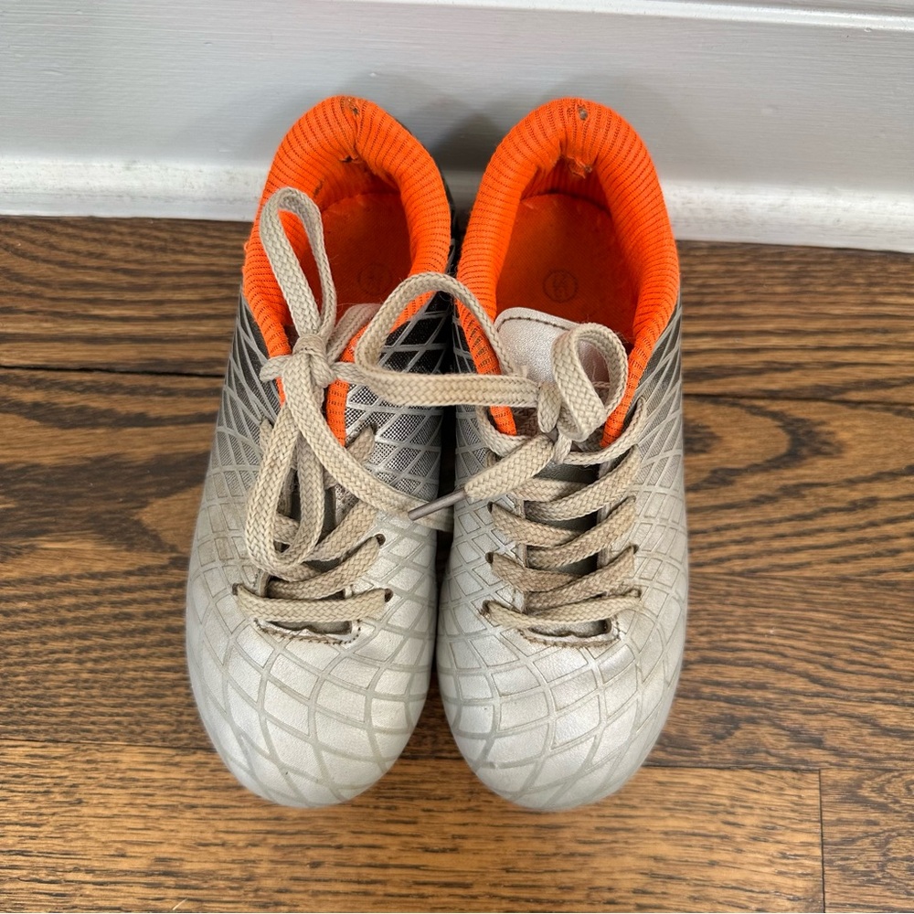 Outdoor Soccer Cleats - Picture 3 of 4